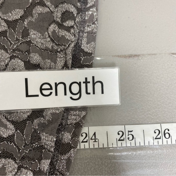 Bobeau Top Shirt Pewter Metallic Floral Lace Short Sleeve Size Small - Picture 12 of 12